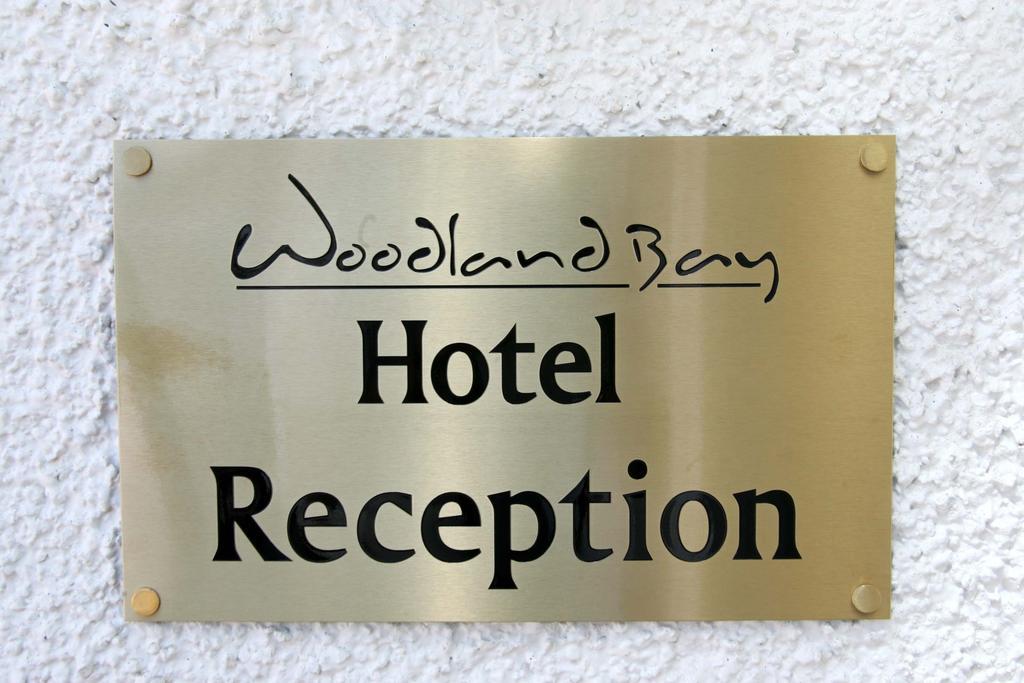 Woodland Bay Hotel 거번 외부 사진